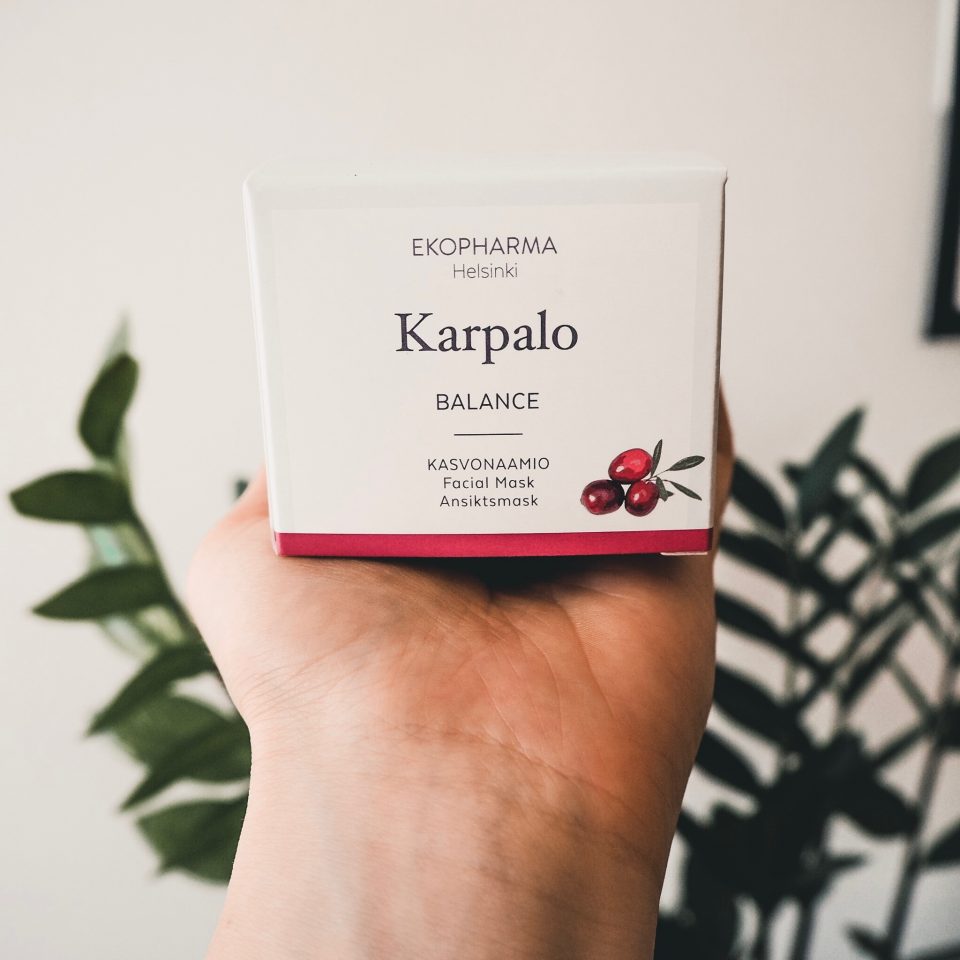 Kuinka hoitaa oikeaoppisesti rasvoittuvaa ihoa